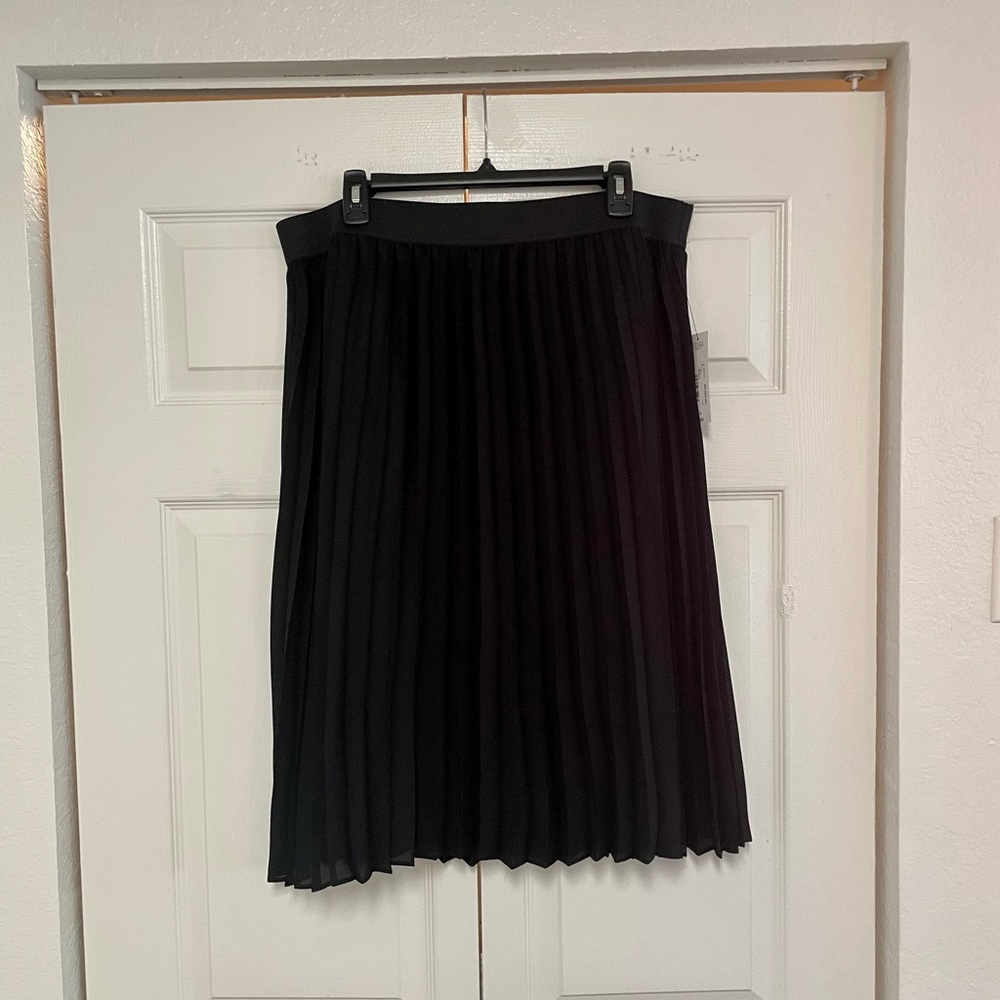 Worthington Pleated Midi Skirt- Size XL